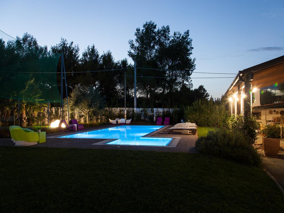 Villa Edda Heated Pool ガラティーナ エクステリア 写真