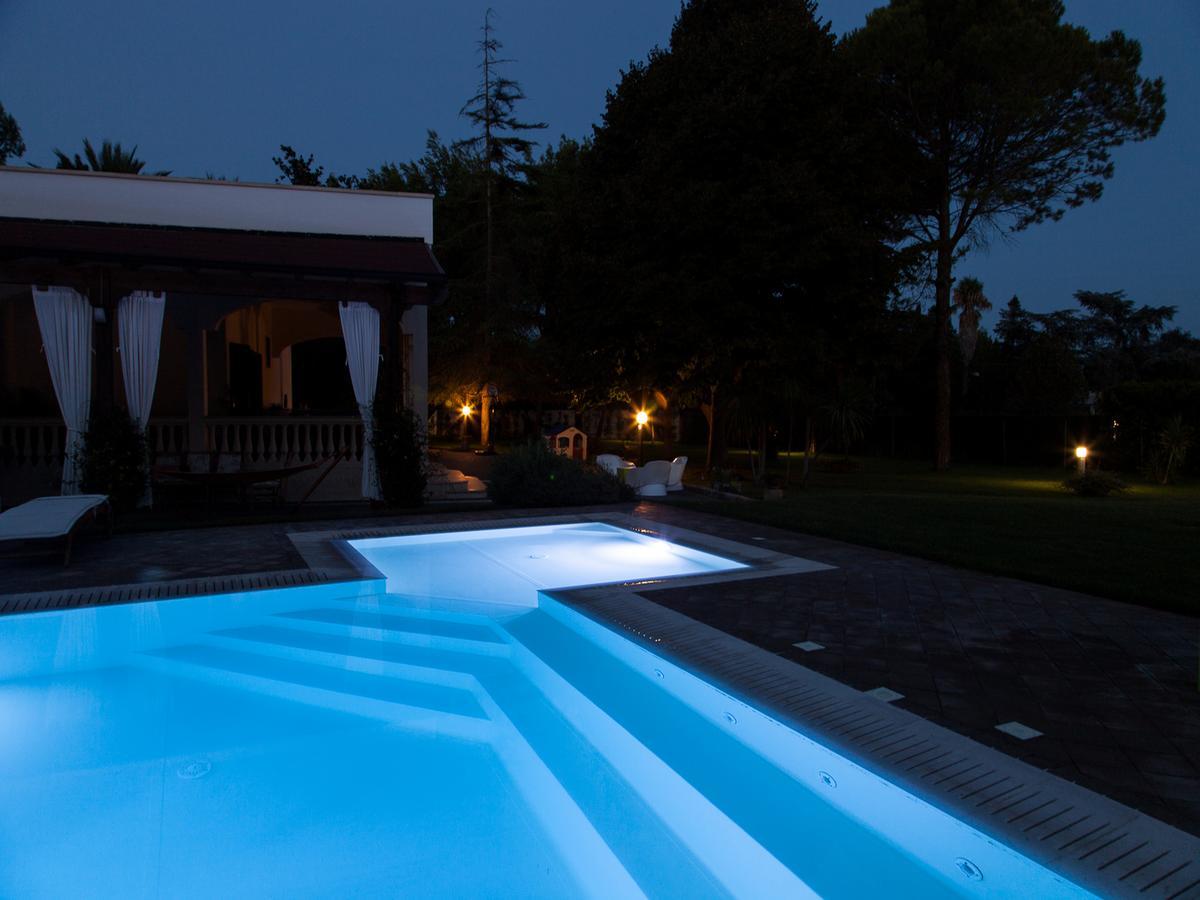 Villa Edda Heated Pool ガラティーナ エクステリア 写真