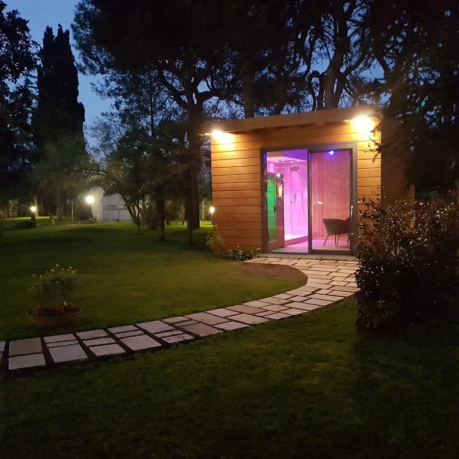 Villa Edda Heated Pool ガラティーナ エクステリア 写真