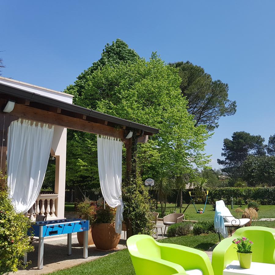 Villa Edda Heated Pool ガラティーナ エクステリア 写真