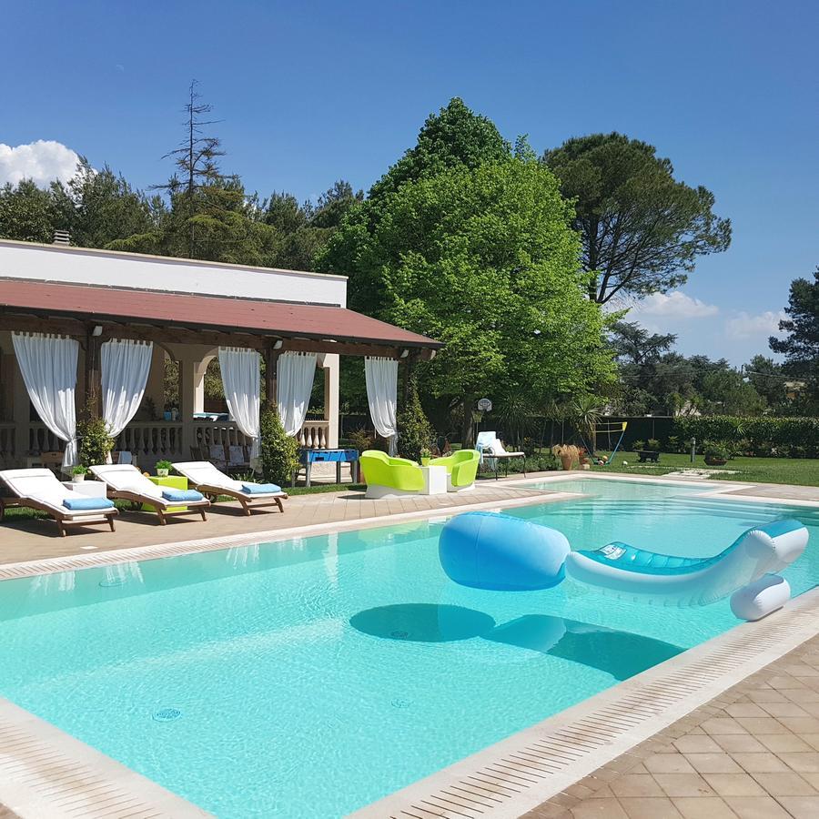 Villa Edda Heated Pool ガラティーナ エクステリア 写真