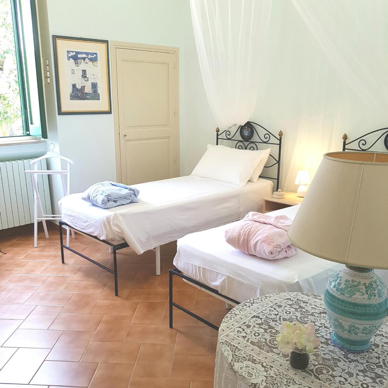 Villa Edda Heated Pool ガラティーナ 部屋 写真
