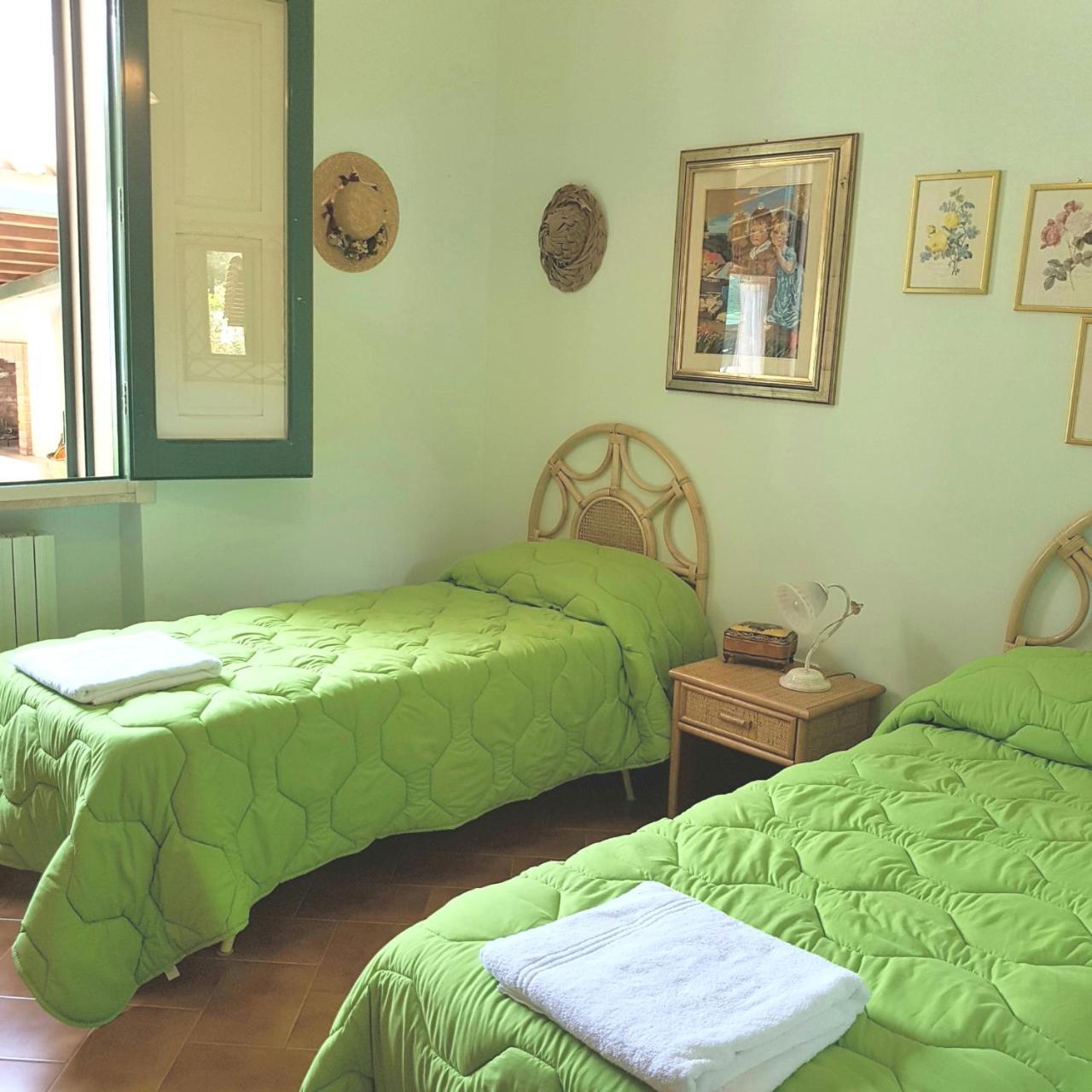 Villa Edda Heated Pool ガラティーナ 部屋 写真