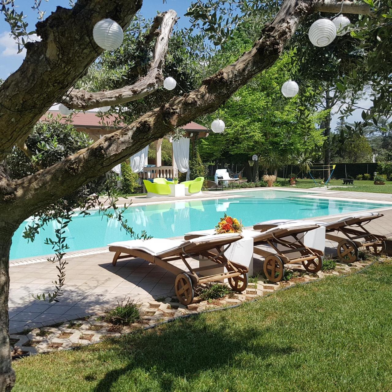 Villa Edda Heated Pool ガラティーナ エクステリア 写真